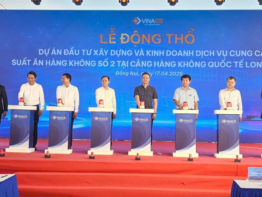 'Vượt nắng thắng mưa', hạng mục tiếp theo của siêu sân bay lớn nhất Việt Nam đạt dấu mốc quan trọng- Ảnh 1. 'Vượt nắng thắng mưa', hạng mục tiếp theo của siêu sân bay lớn nhất Việt Nam đạt dấu mốc quan trọng- Ảnh 1.
