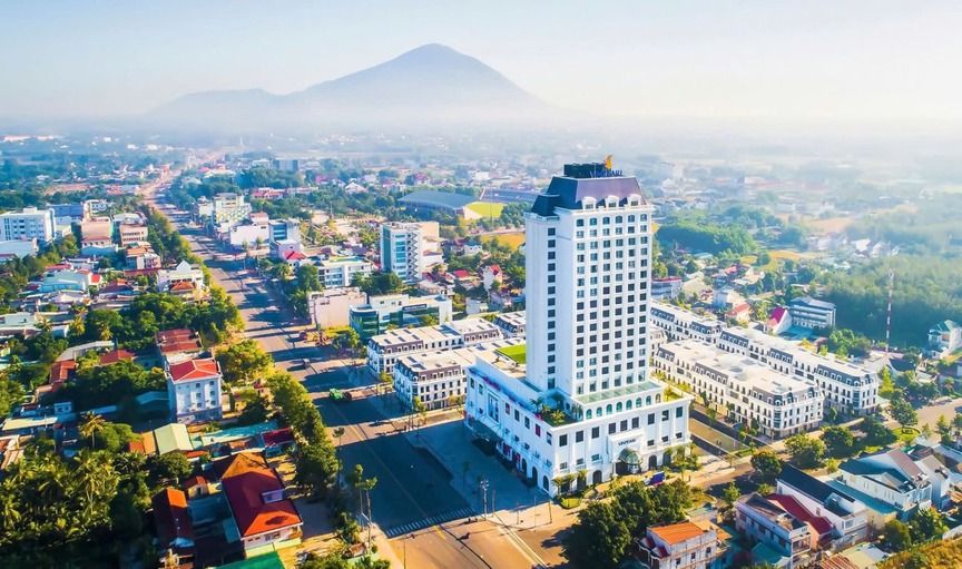 Sau sáp nhập, địa phương dự kiến có 350km đường biên giới với Campuchia sẽ trở thành tỉnh giàu có top đầu Việt Nam, là cực tăng trưởng mới của khu vực- Ảnh 1. Sau sáp nhập, địa phương dự kiến có 350km đường biên giới với Campuchia sẽ trở thành tỉnh giàu có top đầu Việt Nam, là cực tăng trưởng mới của khu vực- Ảnh 1.