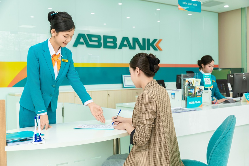 Quý 1/2025: Lợi nhuận trước thuế của ABBANK tăng hơn 2 lần so với cùng kỳ, chuyển đổi số mạnh mẽ- Ảnh 3. Quý 1/2025: Lợi nhuận trước thuế của ABBANK tăng hơn 2 lần so với cùng kỳ, chuyển đổi số mạnh mẽ- Ảnh 3.