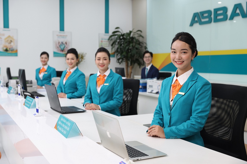 Quý 1/2025: Lợi nhuận trước thuế của ABBANK tăng hơn 2 lần so với cùng kỳ, chuyển đổi số mạnh mẽ- Ảnh 4. Quý 1/2025: Lợi nhuận trước thuế của ABBANK tăng hơn 2 lần so với cùng kỳ, chuyển đổi số mạnh mẽ- Ảnh 4.