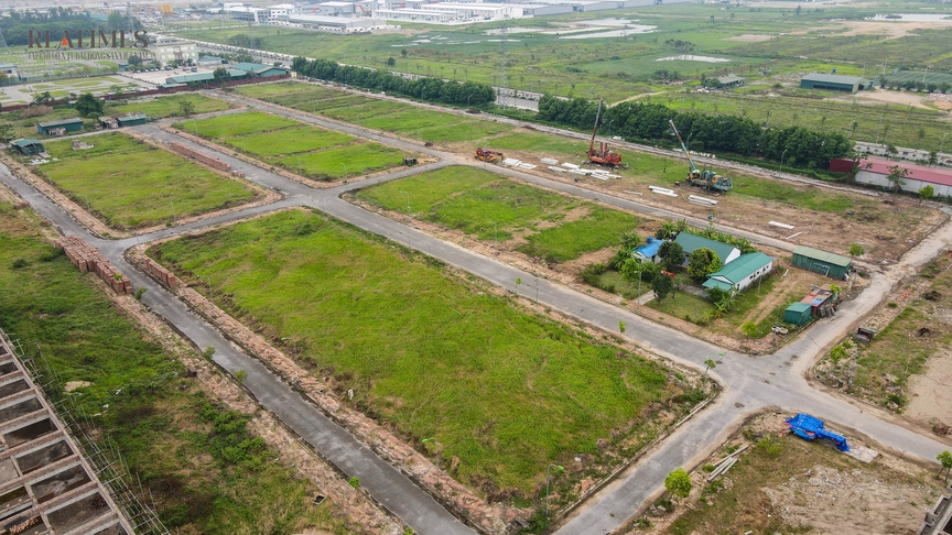 Cận cảnh khu đô thị Đức Việt chậm tiến độ, bị tỉnh Bắc Ninh yêu cầu rà soát- Ảnh 3. Cận cảnh khu đô thị Đức Việt chậm tiến độ, bị tỉnh Bắc Ninh yêu cầu rà soát- Ảnh 3.