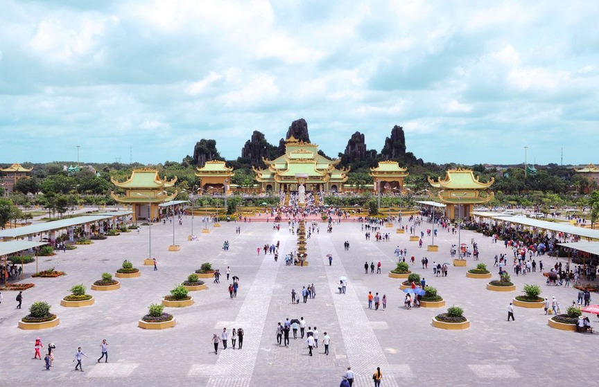 Khu du lịch 6.000 tỷ lớn nhất Đông Nam Á của vợ chồng bà Nguyễn Phương Hằng tiếp tục khuấy đảo thị trường du lịch với ưu đãi dài hơi- Ảnh 5. Khu du lịch 6.000 tỷ lớn nhất Đông Nam Á của vợ chồng bà Nguyễn Phương Hằng tiếp tục khuấy đảo thị trường du lịch với ưu đãi dài hơi- Ảnh 5.