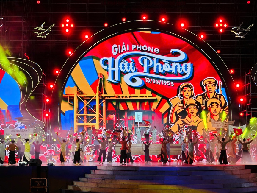 Hải Phòng đón nhận Danh hiệu "Thành phố Anh hùng"- Ảnh 5. Hải Phòng đón nhận Danh hiệu "Thành phố Anh hùng"- Ảnh 5.