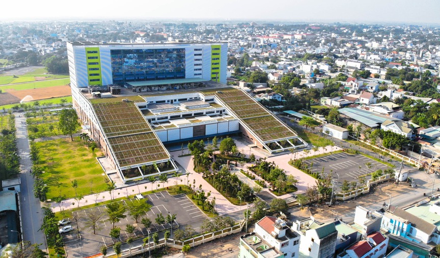Một bệnh viện tại TP. HCM . Nguồn ảnh: Báo Người Lao Động Một bệnh viện tại TP. HCM . Nguồn ảnh: Báo Người Lao Động