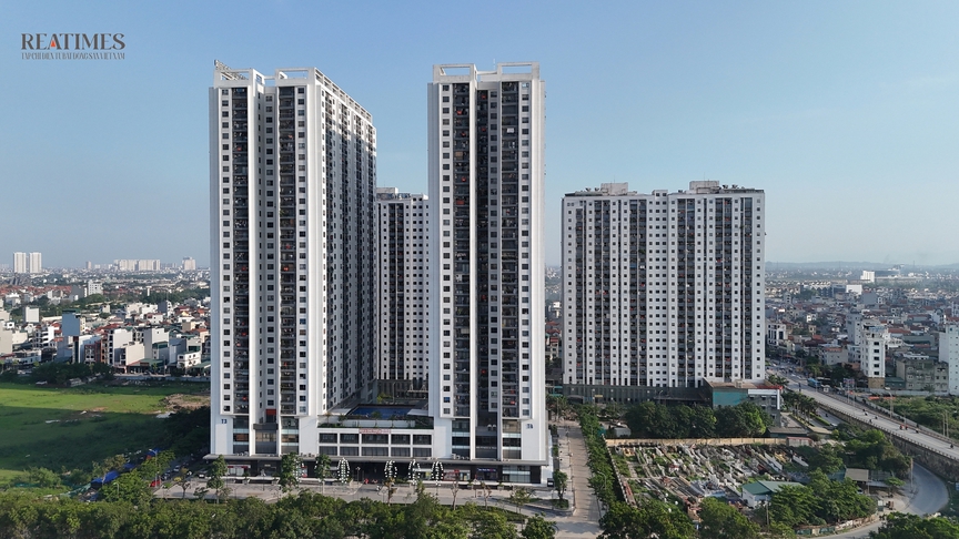 Cận cảnh khu chung cư cơi nới "chuồng cọp", hạ tầng xuống cấp- Ảnh 1. Cận cảnh khu chung cư cơi nới "chuồng cọp", hạ tầng xuống cấp- Ảnh 1.