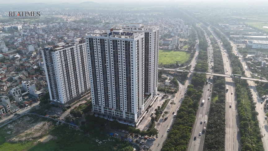 Cận cảnh khu chung cư cơi nới "chuồng cọp", hạ tầng xuống cấp- Ảnh 2. Cận cảnh khu chung cư cơi nới "chuồng cọp", hạ tầng xuống cấp- Ảnh 2.