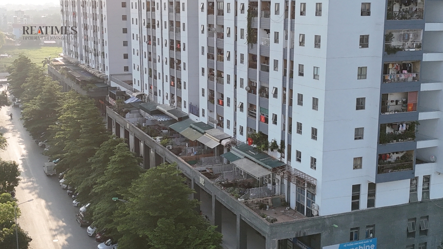 Cận cảnh khu chung cư cơi nới "chuồng cọp", hạ tầng xuống cấp- Ảnh 9. Cận cảnh khu chung cư cơi nới "chuồng cọp", hạ tầng xuống cấp- Ảnh 9.