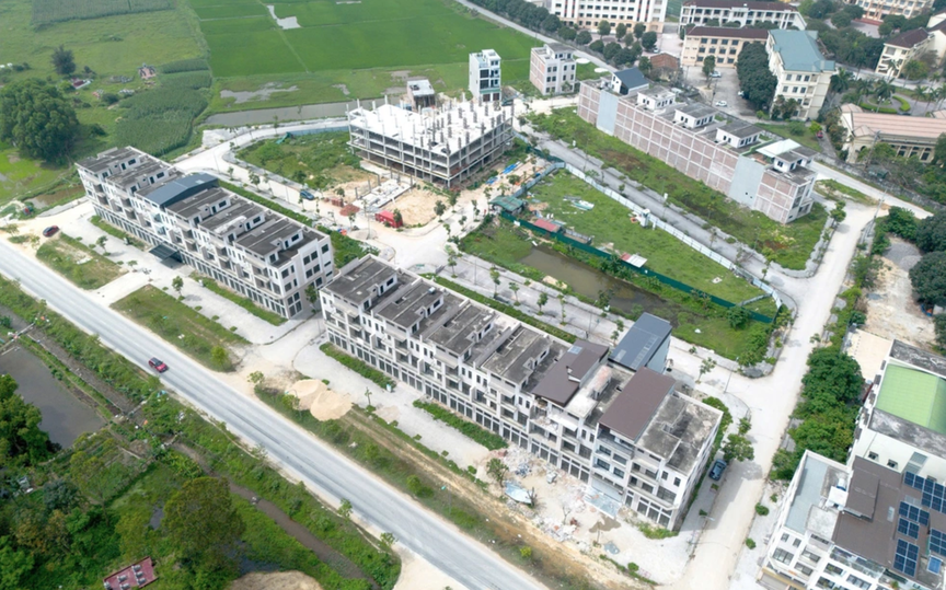 Hacom Holdings - nhà đầu tư đề xuất làm 6.000 căn nhà ở xã hội tại Nghệ An - có tiềm lực thế nào?
- Ảnh 1. Hacom Holdings - nhà đầu tư đề xuất làm 6.000 căn nhà ở xã hội tại Nghệ An - có tiềm lực thế nào?
- Ảnh 1.