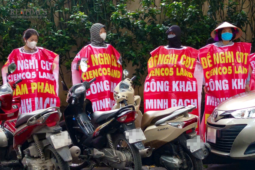 Mất quyền tự xây nhà ở khu đô thị Thanh Hà - Cienco5: Khách hàng bức xúc vì chủ đầu tư "ký hợp đồng một đằng, thực hiện một nẻo"- Ảnh 2. Mất quyền tự xây nhà ở khu đô thị Thanh Hà - Cienco5: Khách hàng bức xúc vì chủ đầu tư "ký hợp đồng một đằng, thực hiện một nẻo"- Ảnh 2.