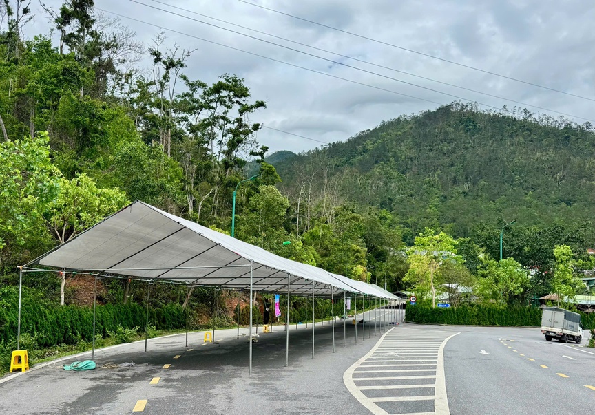 Quảng Ninh: Sẵn sàng đón 500 nghìn - 1 triệu lượt người đến chiêm bái Xá lợi Đức Phật- Ảnh 5. Quảng Ninh: Sẵn sàng đón 500 nghìn - 1 triệu lượt người đến chiêm bái Xá lợi Đức Phật- Ảnh 5.