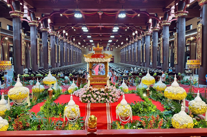 Quảng Ninh: Sẵn sàng đón 500 nghìn - 1 triệu lượt người đến chiêm bái Xá lợi Đức Phật- Ảnh 3. Quảng Ninh: Sẵn sàng đón 500 nghìn - 1 triệu lượt người đến chiêm bái Xá lợi Đức Phật- Ảnh 3.