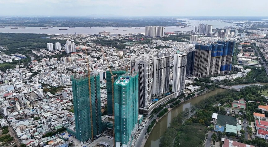 Thị trường bất động sản phía Nam: Loạt doanh nghiệp "chạy đua" khởi công, bung hàng- Ảnh 1. Thị trường bất động sản phía Nam: Loạt doanh nghiệp "chạy đua" khởi công, bung hàng- Ảnh 1.