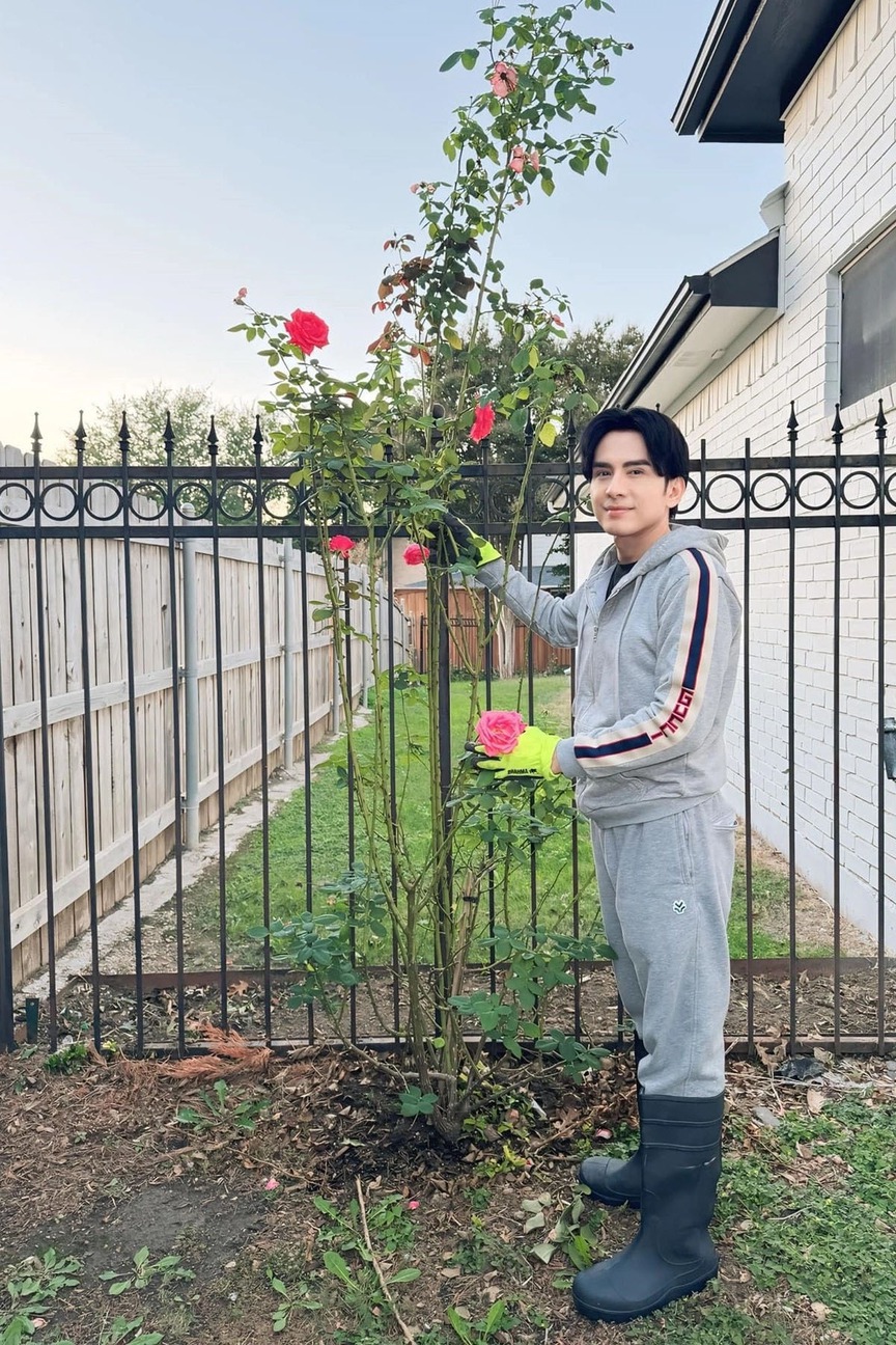 Nam ca sĩ được mệnh danh ‘mỹ nam không tuổi’ của showbiz Việt sở hữu biệt thự to lớn ở xứ cờ hoa- Ảnh 3. Nam ca sĩ được mệnh danh ‘mỹ nam không tuổi’ của showbiz Việt sở hữu biệt thự to lớn ở xứ cờ hoa- Ảnh 3.