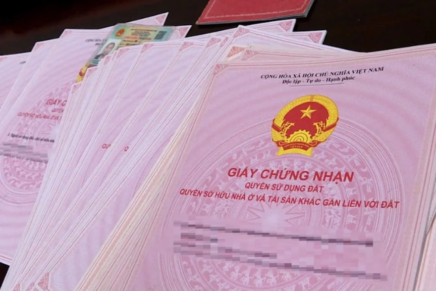 Kiến nghị xóa bỏ sổ hồng giấy, tích hợp vào số căn cước công dân- Ảnh 1. Kiến nghị xóa bỏ sổ hồng giấy, tích hợp vào số căn cước công dân- Ảnh 1.