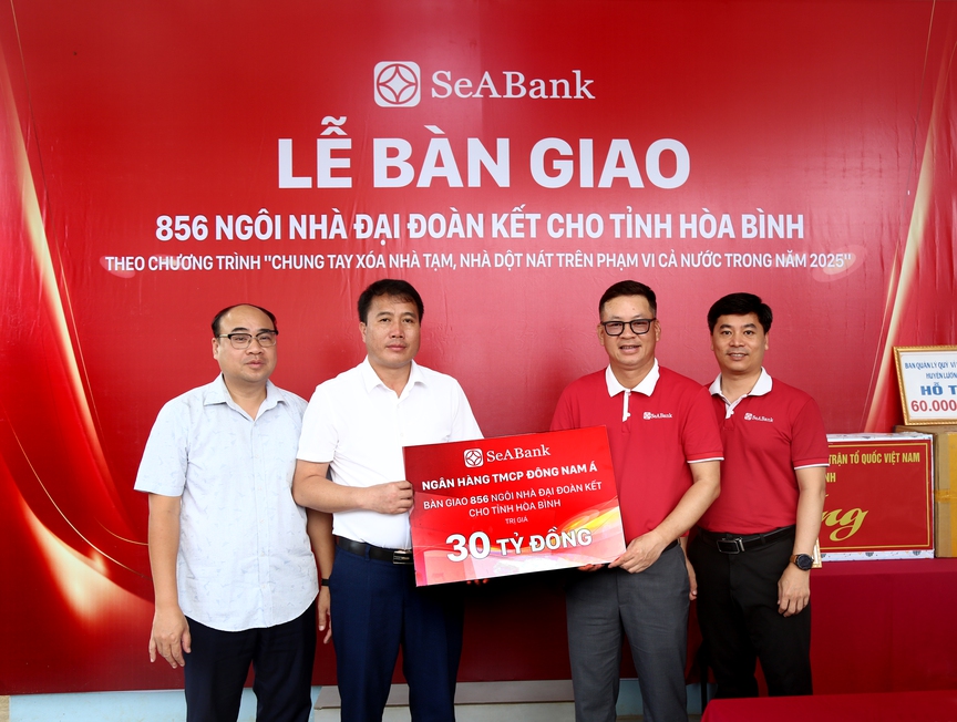 SeABank bàn giao 856 căn nhà đại đoàn kết cho tỉnh Hòa Bình- Ảnh 1.