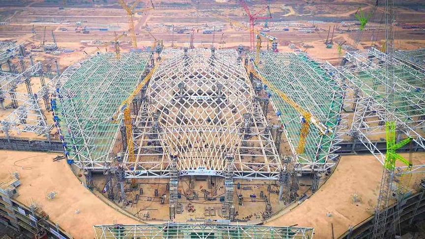 Siêu sân bay 16 tỷ USD lớn nhất Việt Nam sở hữu mái thép kết cấu phức tạp nhất cả nước, rộng gấp 3 lần sân bóng FIFA- Ảnh 3. Siêu sân bay 16 tỷ USD lớn nhất Việt Nam sở hữu mái thép kết cấu phức tạp nhất cả nước, rộng gấp 3 lần sân bóng FIFA- Ảnh 3.