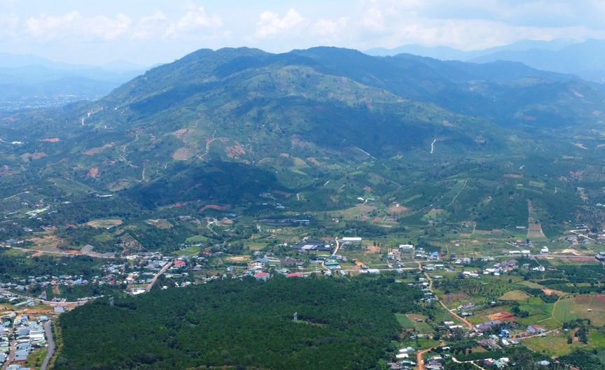 Núi SaPung, TP. Bảo Lộc. Nguồn ảnh: Báo Người Lao Động