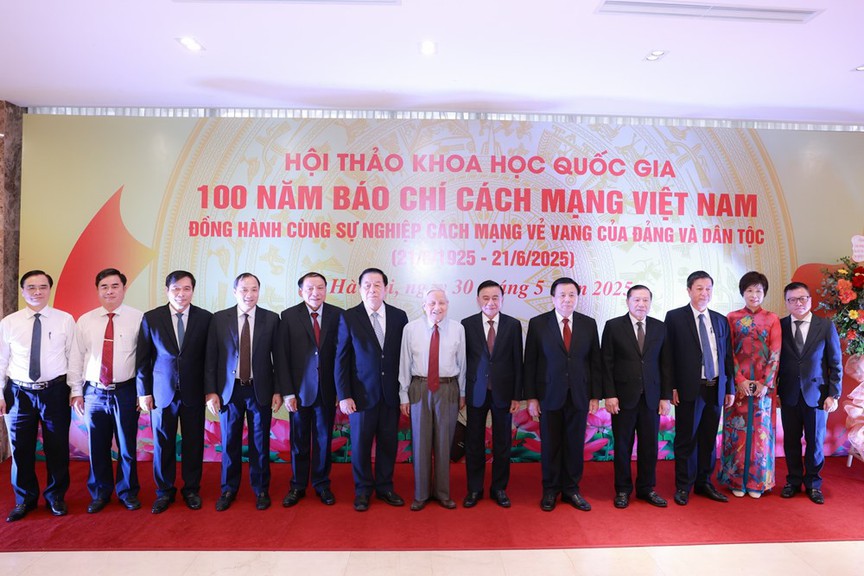Đẩy mạnh xây dựng và phát triển báo chí cách mạng Việt Nam trong kỷ nguyên mới- Ảnh 6. Đẩy mạnh xây dựng và phát triển báo chí cách mạng Việt Nam trong kỷ nguyên mới- Ảnh 6.