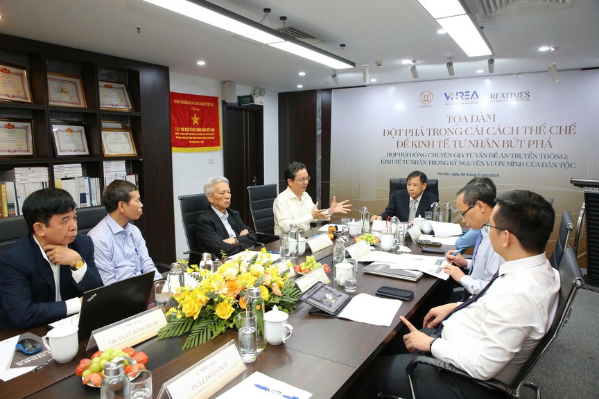 Khởi động Chương trình bình chọn Top 40 doanh nghiệp tư nhân tiêu biểu- Ảnh 1. Khởi động Chương trình bình chọn Top 40 doanh nghiệp tư nhân tiêu biểu- Ảnh 1.