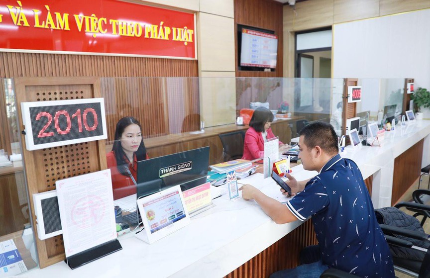 Hà Nội sẽ cắt giảm tối thiểu 30% điều kiện kinh doanh, thời gian và chi phí thực hiện thủ tục hành chính- Ảnh 1. Hà Nội sẽ cắt giảm tối thiểu 30% điều kiện kinh doanh, thời gian và chi phí thực hiện thủ tục hành chính- Ảnh 1.