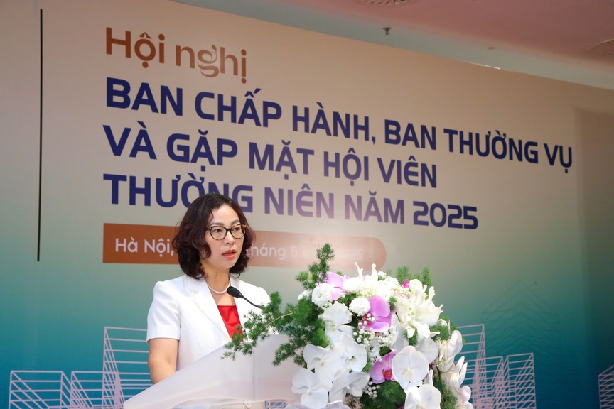 Hội nghị Ban Chấp hành, Ban Thường vụ VNREA 2025: Nhận diện triển vọng và thách thức để bước vào kỷ nguyên mới- Ảnh 2. Hội nghị Ban Chấp hành, Ban Thường vụ VNREA 2025: Nhận diện triển vọng và thách thức để bước vào kỷ nguyên mới- Ảnh 2.
