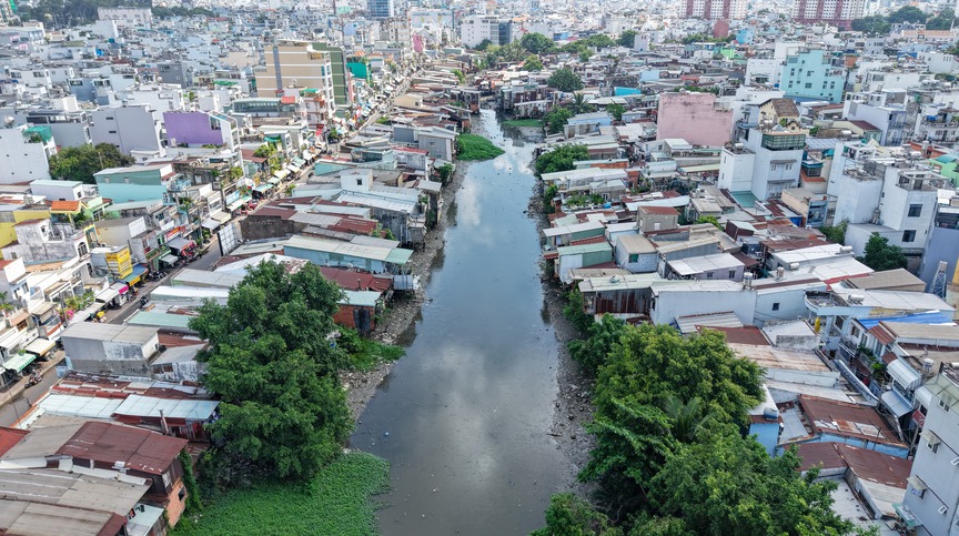 Hôm nay, khởi công dự án 17.000 tỷ 'gột rửa' con rạch ô nhiễm nhất TP. HCM sau 6 lần đội vốn- Ảnh 2. Hôm nay, khởi công dự án 17.000 tỷ 'gột rửa' con rạch ô nhiễm nhất TP. HCM sau 6 lần đội vốn- Ảnh 2.