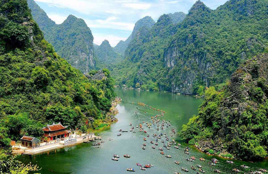 Hành trình bản sắc: Top 5 điểm đến miền Bắc không nên bỏ lỡ cho trải nghiệm văn hóa bản địa- Ảnh 10. Hành trình bản sắc: Top 5 điểm đến miền Bắc không nên bỏ lỡ cho trải nghiệm văn hóa bản địa- Ảnh 10.