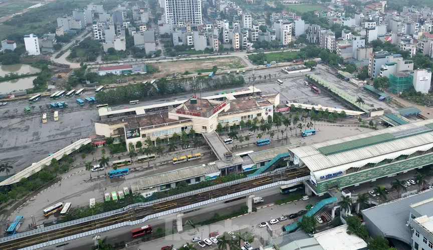 Choáng với cảnh đìu hiu ở bến xe lớn nhất miền Bắc, rộng gấp đôi bến xe Mỹ Đình- Ảnh 1. Choáng với cảnh đìu hiu ở bến xe lớn nhất miền Bắc, rộng gấp đôi bến xe Mỹ Đình- Ảnh 1.