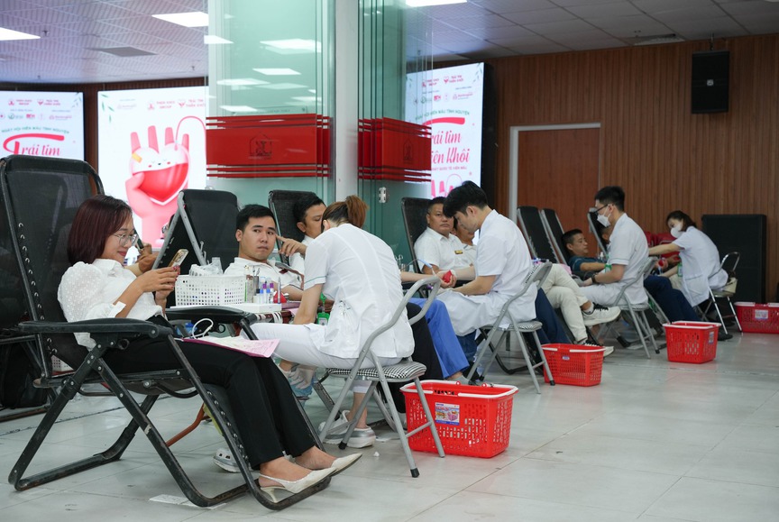 Thiên Khôi Group nối tiếp hành trình thiện nguyện với chương trình hiến máu “Trái Tim Thiên Khôi”- Ảnh 5. Thiên Khôi Group nối tiếp hành trình thiện nguyện với chương trình hiến máu “Trái Tim Thiên Khôi”- Ảnh 5.