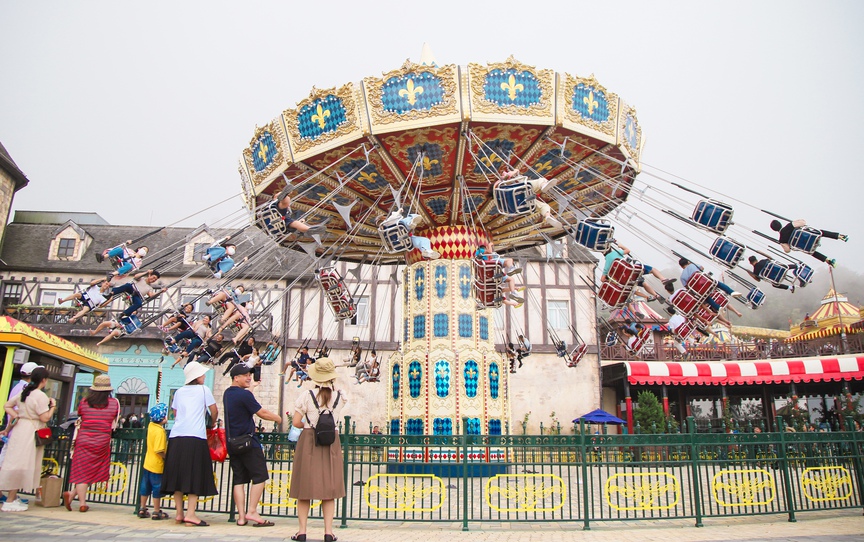 Top 5 trò chơi dễ khiến "Khối nghỉ hè" vui quên lối về tại Sun World Ba Na Hills- Ảnh 4. Top 5 trò chơi dễ khiến "Khối nghỉ hè" vui quên lối về tại Sun World Ba Na Hills- Ảnh 4.