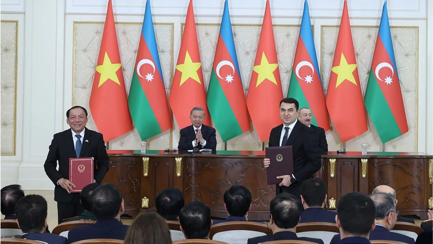 Bộ trưởng Bộ VHTTDL Nguyễn Văn Hùng: Báo chí Cách mạng Việt Nam: “Mạch nguồn tri thức - Kết nối niềm tin”- Ảnh 1. Bộ trưởng Bộ VHTTDL Nguyễn Văn Hùng: Báo chí Cách mạng Việt Nam: “Mạch nguồn tri thức - Kết nối niềm tin”- Ảnh 1.