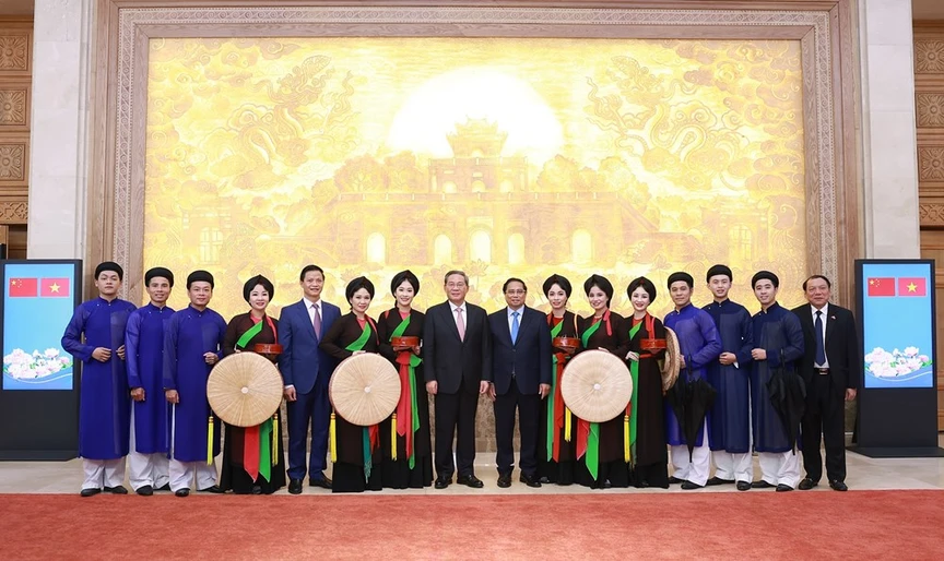 Bộ trưởng Bộ VHTTDL Nguyễn Văn Hùng: Báo chí Cách mạng Việt Nam: “Mạch nguồn tri thức - Kết nối niềm tin”- Ảnh 3. Bộ trưởng Bộ VHTTDL Nguyễn Văn Hùng: Báo chí Cách mạng Việt Nam: “Mạch nguồn tri thức - Kết nối niềm tin”- Ảnh 3.