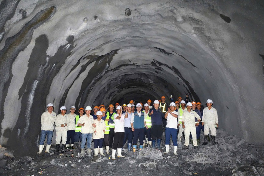 'Vua hầm' Đèo Cả mở màn cho kỳ tích gần 100 năm của đường sắt Việt Nam với dự án xóa sổ 'tọa độ tử thần'- Ảnh 5. 'Vua hầm' Đèo Cả mở màn cho kỳ tích gần 100 năm của đường sắt Việt Nam với dự án xóa sổ 'tọa độ tử thần'- Ảnh 5.
