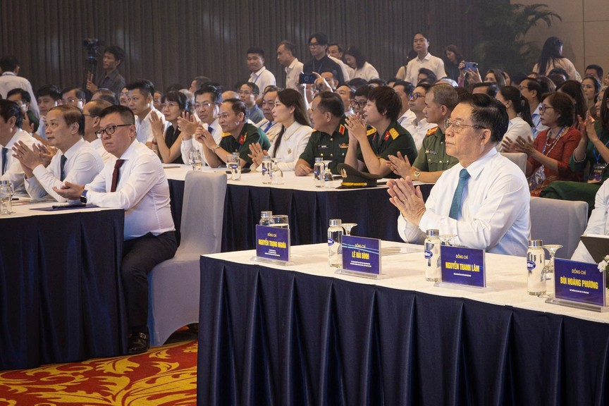 Khai mạc Hội Báo toàn quốc năm 2025: Khẳng định vai trò tiên phong của báo chí cách mạng trong kỷ nguyên mới- Ảnh 1. Khai mạc Hội Báo toàn quốc năm 2025: Khẳng định vai trò tiên phong của báo chí cách mạng trong kỷ nguyên mới- Ảnh 1.