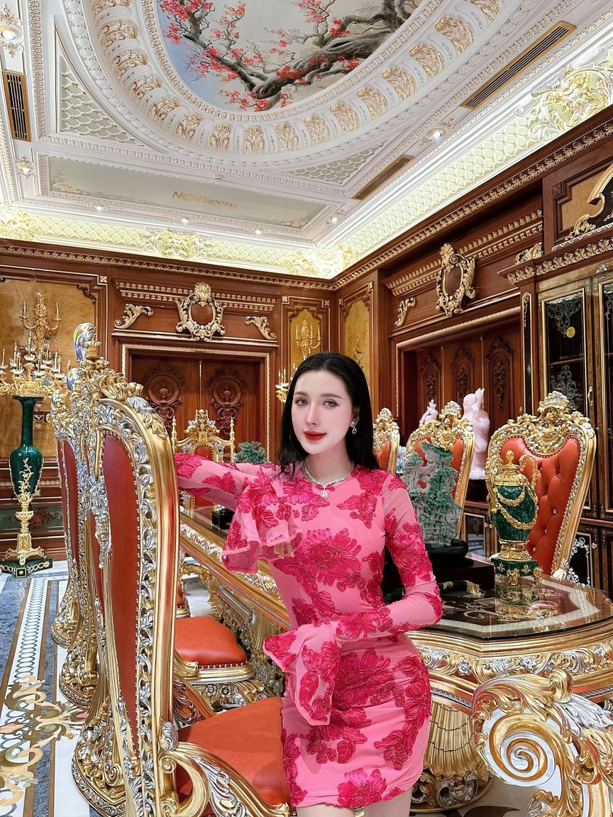 ‘Phú bà Cần Thơ’ sở hữu dinh thự nổi nhất miền Tây: Giá trị 500 tỷ, vướng nghi vấn giống Đoàn Di Băng- Ảnh 2.