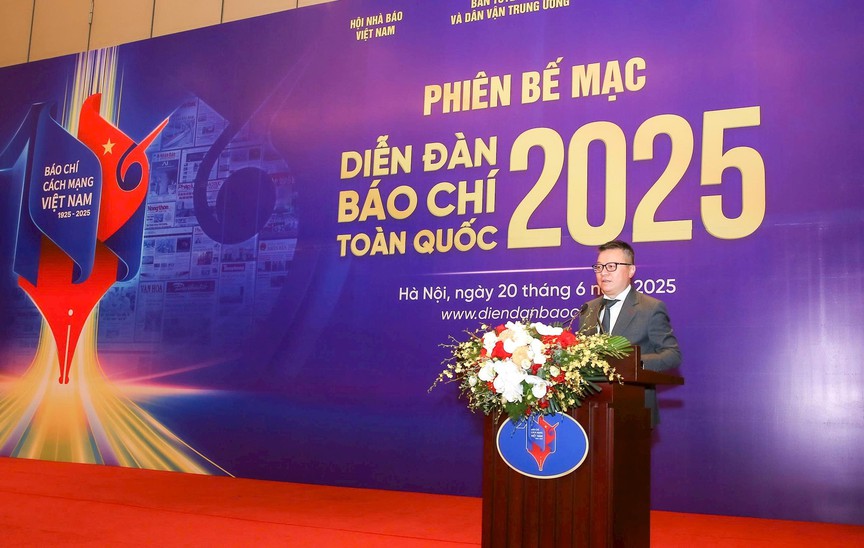 Bế mạc Diễn đàn Báo chí toàn quốc 2025: "Báo chí phải tái định nghĩa sứ mệnh của mình"- Ảnh 2. Bế mạc Diễn đàn Báo chí toàn quốc 2025: "Báo chí phải tái định nghĩa sứ mệnh của mình"- Ảnh 2.