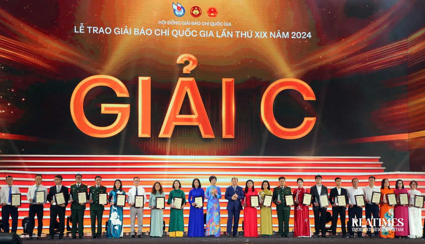 Lễ trao Giải Báo chí Quốc gia lần thứ XIX - năm 2024 với chủ đề "Thép trong Bút, Lửa trong Tim"- Ảnh 6.