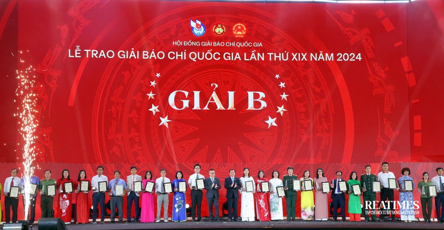 Lễ trao Giải Báo chí Quốc gia lần thứ XIX - năm 2024 với chủ đề "Thép trong Bút, Lửa trong Tim"- Ảnh 5.