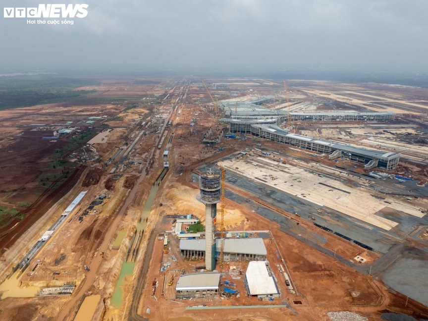 Chỉ hơn 2 tháng nữa, tháp không lưu 3.500 tỷ, mang tính biểu tượng tọa lạc tại siêu sân bay lớn nhất Việt Nam sẽ về đích- Ảnh 1. Chỉ hơn 2 tháng nữa, tháp không lưu 3.500 tỷ, mang tính biểu tượng tọa lạc tại siêu sân bay lớn nhất Việt Nam sẽ về đích- Ảnh 1.