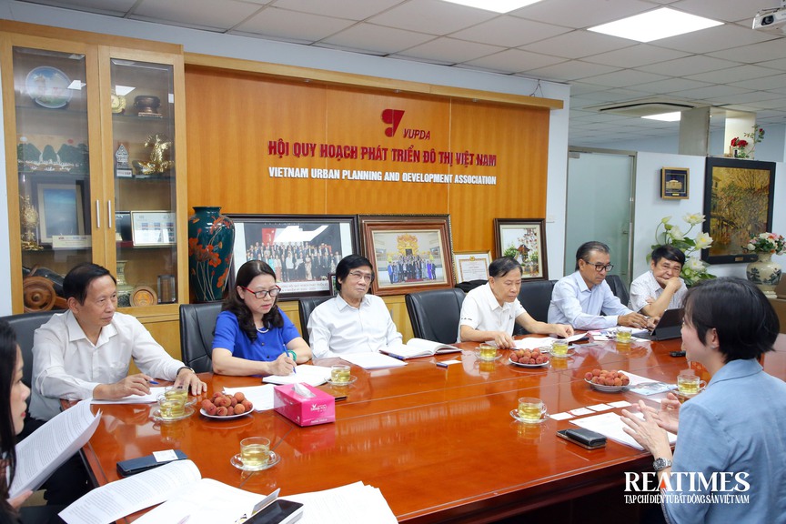 VNREA, VUPDA, ACVN và Công ty TNHH MMI ASIA họp bàn về hợp tác tổ chức Triển lãm EXPO REAL Châu Á Thái Bình Dương 2026- Ảnh 4. VNREA, VUPDA, ACVN và Công ty TNHH MMI ASIA họp bàn về hợp tác tổ chức Triển lãm EXPO REAL Châu Á Thái Bình Dương 2026- Ảnh 4.