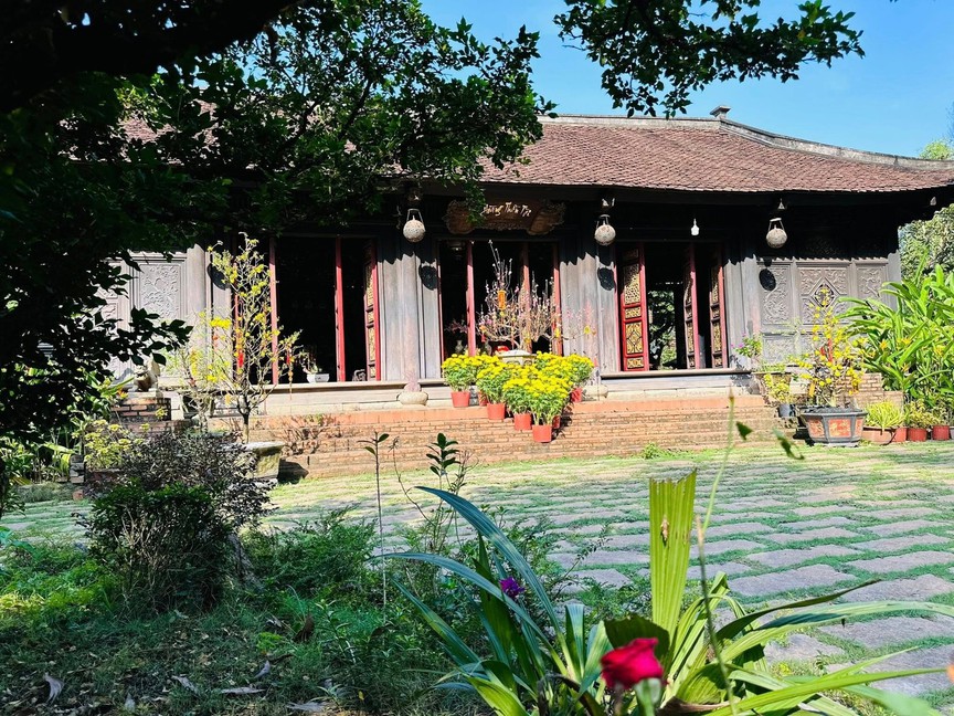 Biệt phủ trăm tỷ của 'nghệ sĩ nặng nhất Vbiz': Rộng hơn 1.600m2, mang nguyên khung nhà cổ 100 tuổi từ Nam Định vào Đồng Nai xây dựng- Ảnh 8. Biệt phủ trăm tỷ của 'nghệ sĩ nặng nhất Vbiz': Rộng hơn 1.600m2, mang nguyên khung nhà cổ 100 tuổi từ Nam Định vào Đồng Nai xây dựng- Ảnh 8.