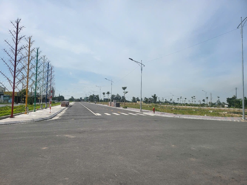 Thị trường bất động sản diễn biến ra sao sau "cơn sốt" sáp nhập tỉnh, thành?- Ảnh 2. Thị trường bất động sản diễn biến ra sao sau "cơn sốt" sáp nhập tỉnh, thành?- Ảnh 2.