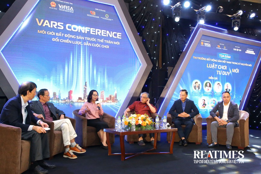 Vinh danh Ngày hội Môi giới Bất động sản Việt Nam 2025- Ảnh 6. Vinh danh Ngày hội Môi giới Bất động sản Việt Nam 2025- Ảnh 6.