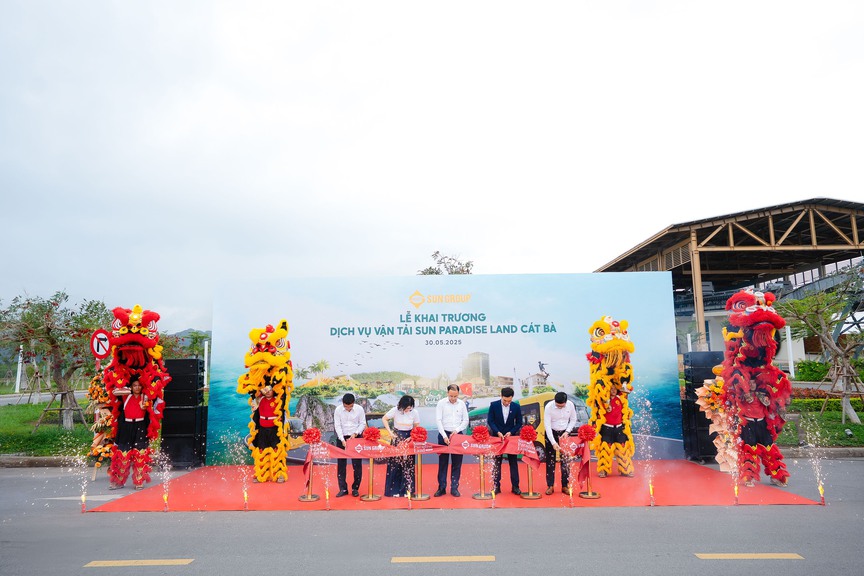 Trải nghiệm du lịch Cát Bà xanh – sạch – hiện đại với xe điện mới của Sun Group- Ảnh 2. Trải nghiệm du lịch Cát Bà xanh – sạch – hiện đại với xe điện mới của Sun Group- Ảnh 2.
