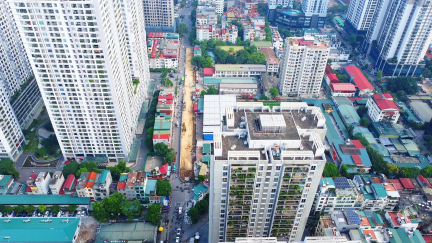 Con đường dài 1,1km "gánh" 20 toà chung cư ở Hà Nội đang được mở rộng- Ảnh 7. Con đường dài 1,1km "gánh" 20 toà chung cư ở Hà Nội đang được mở rộng- Ảnh 7.