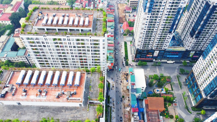 Con đường dài 1,1km "gánh" 20 toà chung cư ở Hà Nội đang được mở rộng- Ảnh 8. Con đường dài 1,1km "gánh" 20 toà chung cư ở Hà Nội đang được mở rộng- Ảnh 8.