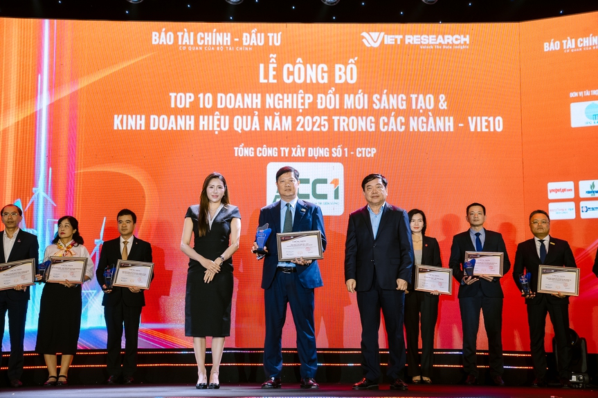 CC1 được xướng tên ở hai hạng mục tiêu biểu tại Diễn đàn Innovation and ESG Summit 2025- Ảnh 3. CC1 được xướng tên ở hai hạng mục tiêu biểu tại Diễn đàn Innovation and ESG Summit 2025- Ảnh 3.