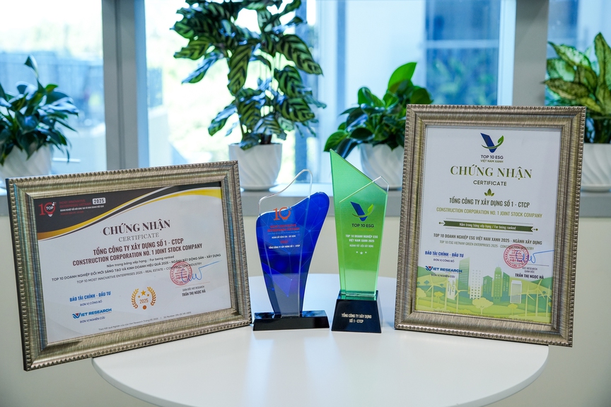 CC1 được xướng tên ở hai hạng mục tiêu biểu tại Diễn đàn Innovation and ESG Summit 2025- Ảnh 4. CC1 được xướng tên ở hai hạng mục tiêu biểu tại Diễn đàn Innovation and ESG Summit 2025- Ảnh 4.