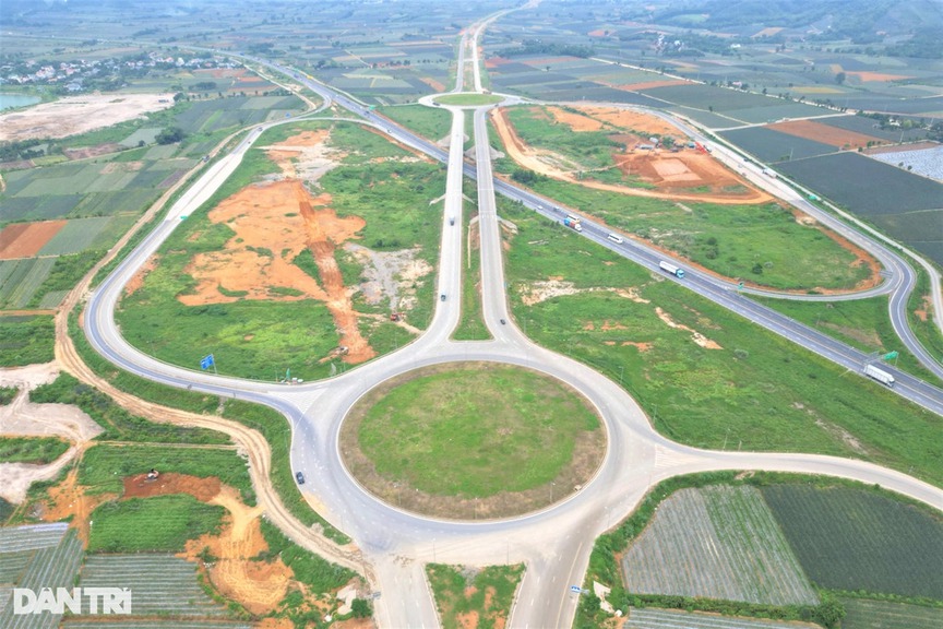 Đại lộ 2.000 tỷ đẹp như cao tốc tại tỉnh là đế đô đầu tiên của Việt Nam vừa được đặt tên- Ảnh 2.