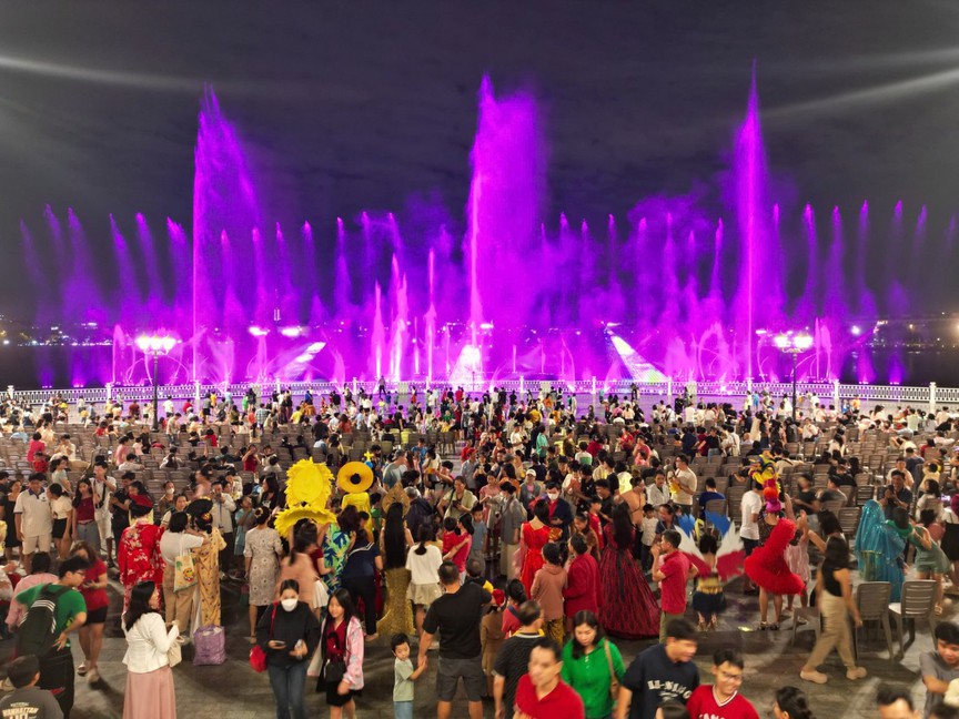 Van Phuc Water Show mở đầu mùa hè đáng nhớ cho trẻ thơ- Ảnh 3. Van Phuc Water Show mở đầu mùa hè đáng nhớ cho trẻ thơ- Ảnh 3.